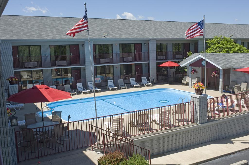 Ramada By Wyndham Branson Motel Exterior foto