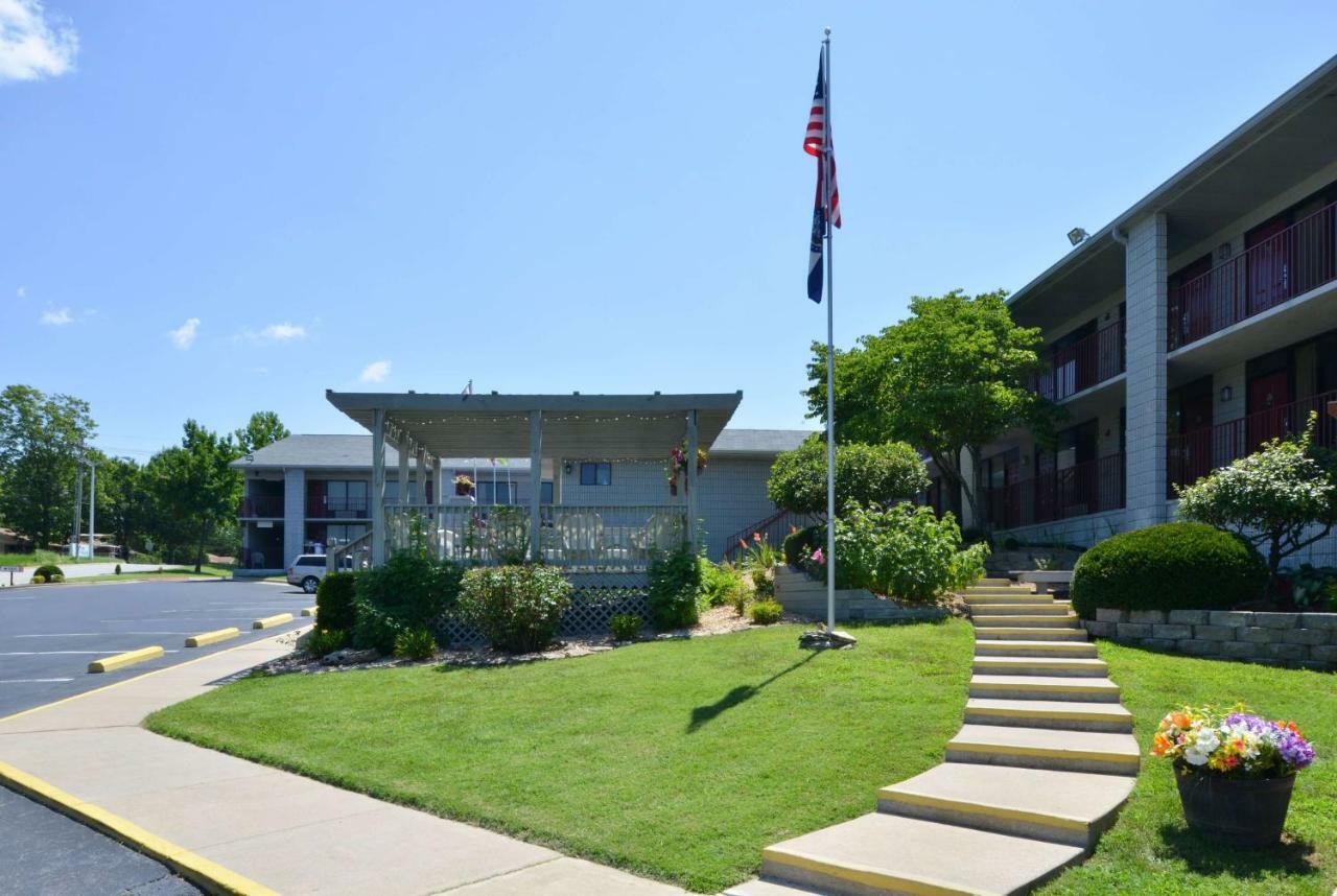 Ramada By Wyndham Branson Motel Exterior foto