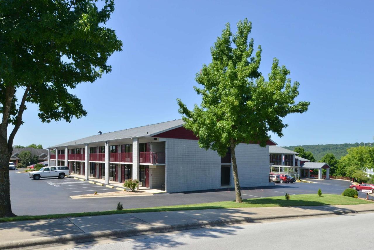 Ramada By Wyndham Branson Motel Exterior foto